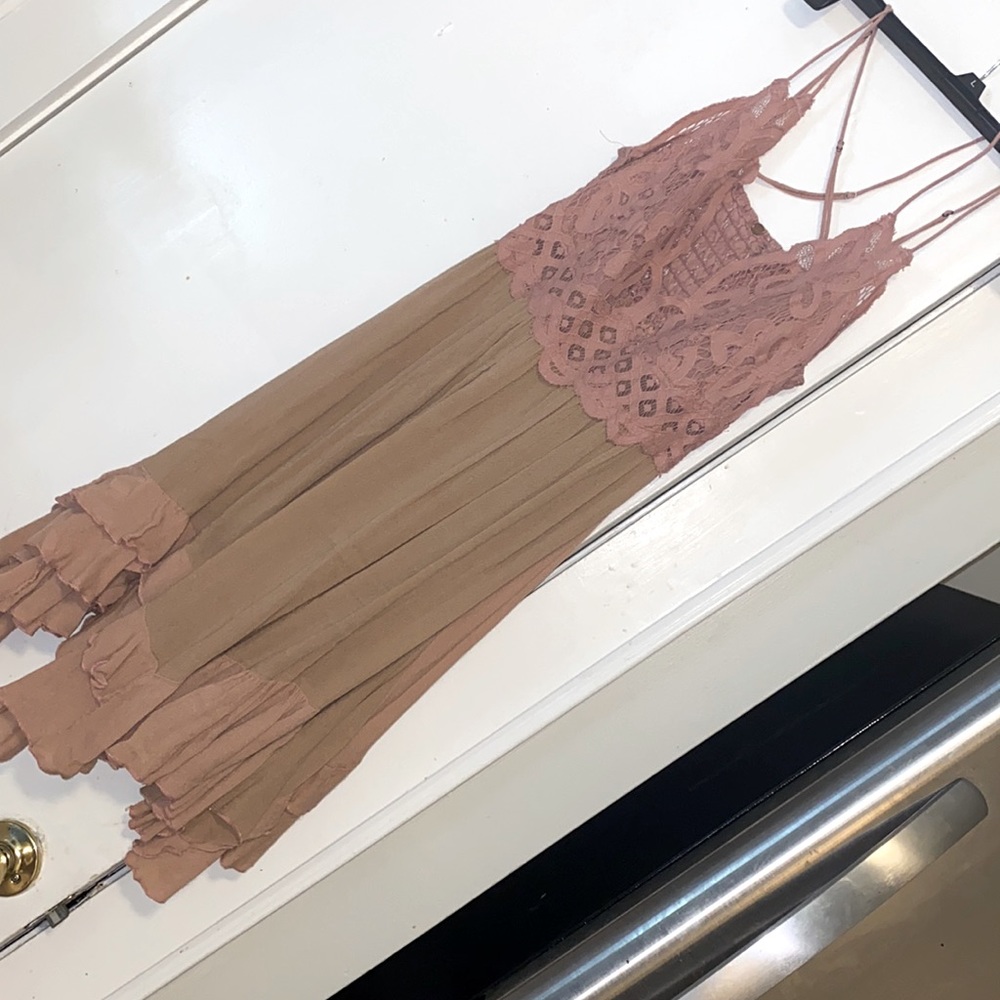 Pink/tan dress